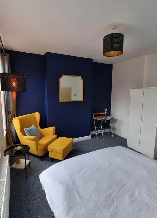 En Suite Room With Kitchen Facilities-1