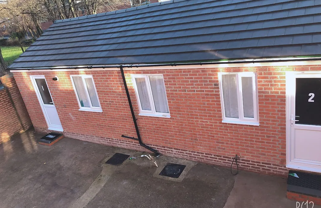 Modern Two-Bedroom Suite: City Centre Convenience-1